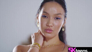 5KPORN - Asia Vargas a felhevült ázsiai bula