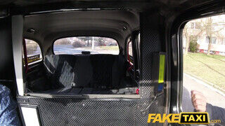 Fake Taxi - Cherry Kiss dug a taxissal