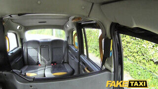 Fake Taxi - Eva Johnson imádja a méretes fügyit