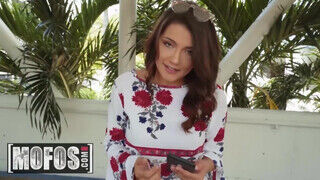 MOFOS - Adria Rae a cuki argentin szuka