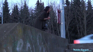 Public Agent - termetes cicis milf