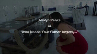 Ashlyn Peaks a méretes cicis nevelő anya