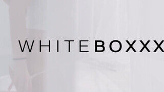 WhiteBoxxx - tökéletes testű fiatal szeret lovagolni