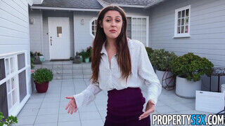 PropertySex - Latina ingatlanos gádzsi megbaszva