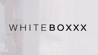WhiteBoxxx - bombázó világos szőke csajszika reggel akar kettyinteni