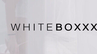 WhiteBoxxx - Sarah Kay meghágva és gondosan kinyalva