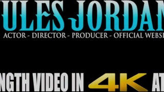 Jules Jordan - Angela White cidázza az óriás kukacot
