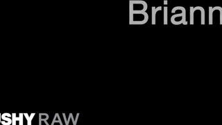 TUSHYRAW - Brianna a csábító spanyol milf