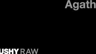 TUSHYRAW - Agatha a fullos vörös hajú csajszika