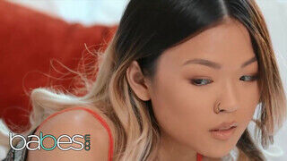 Babes - Lulu Chu a kicsike tőgyes japán fiatal