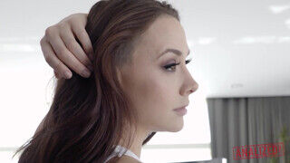 ANALIZED - Chanel Preston méretes farokkal megkettyintve
