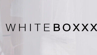 WhiteBoxxx - Alya Stark gyengéden kedveli