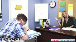 Brooke Tyler az óriás cicis tanárnéni -- Naughty America