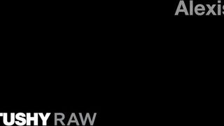 TUSHYRAW - Alexis Tae kettő pöcst kap