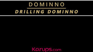 Karups - Dominno a gigantikus cickós milf