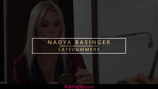 Karups - Nadya Basinger a csábos érett nő
