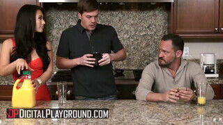 Digital Playground - Eva Lovia és Aria Alexander édeshármasban szeretkeznek