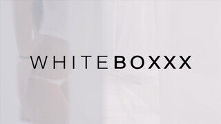 WHITEBOXXX - Eveline Dellai análba reszelve