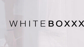 WHITEBOXXX - Candice Luca kinyalva gondosan
