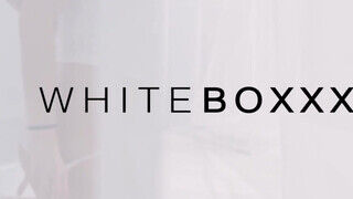WHITEBOXXX - Anie Darling édeshármasban hancúrozik