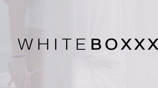 WhiteBoxxx - Eveline Dellai popó lyukba tolva
