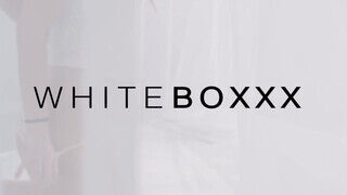 WhiteBoxxx - Oxana Chic cuncija megbaszva