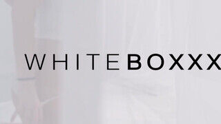 WhiteBoxxx - Silvia Dellai és Erika Bellucci édeshármasban szeretkeznek