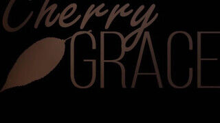 Cherry Grace a formás fenekű pipi