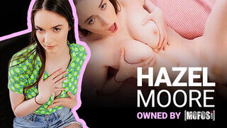 Mofos - Hazel Moore a termetes didkós félénk nőci