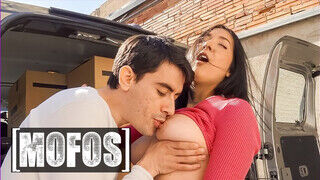 Mofos - Valeria Valois a csöcsös spanyol bige