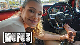 MOFOS - Chloe Rose kedveli a erőszakos dákót
