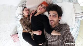 Vad otthoni édeshármas amatőr baszás kiborotvált lyuk nélkül tabuk