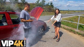 George Uhl vadul megdugja a barna hajú bigét az erdőben