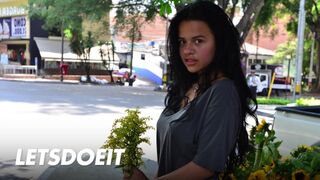 Aranyos csoki milf selena gomez mélyen kefélve latin amerikai sunában