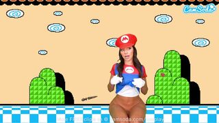 Sisi Rose méretes fenekű cosplayje super mario makerben lyuk squirt órással