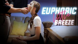 Cuki fiatal Breezy Bri kinky hangulatban csábítja a nevelő atyja barátját fullos alsóruhában