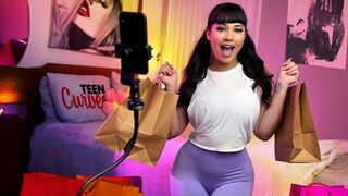 Vastag fenekű influencer véletlenül megdugja magát a rajongói szeme láttára