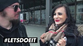 Hümerya ophelia német brúnó gádzsi meglepetésbaszásra kapja a gigászi popsiját